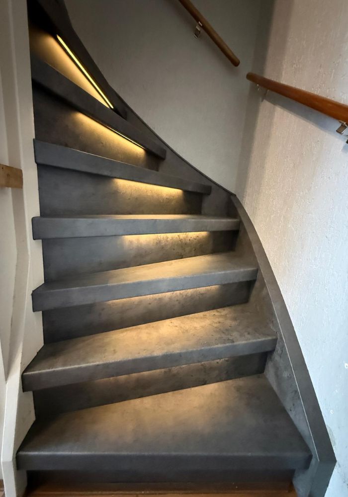 Betonlook trappen Donker leisteen