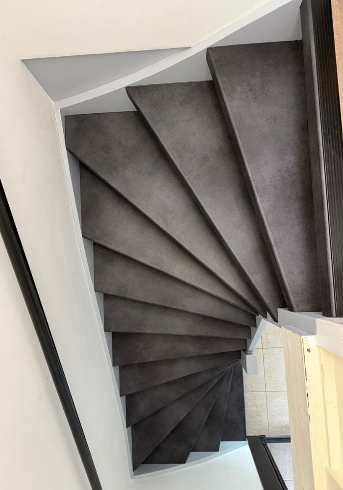 Betonlook trappen Black