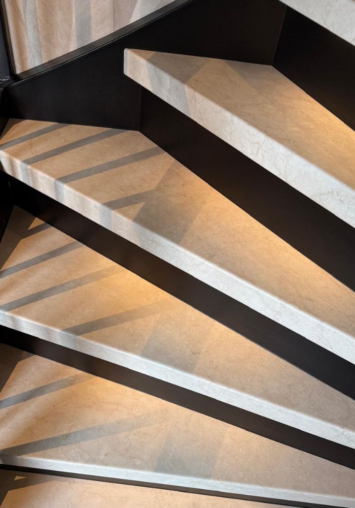 Betonlook trappen Baltic grijs marmer