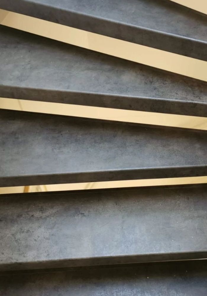 Betonlook trappen Donker leisteen