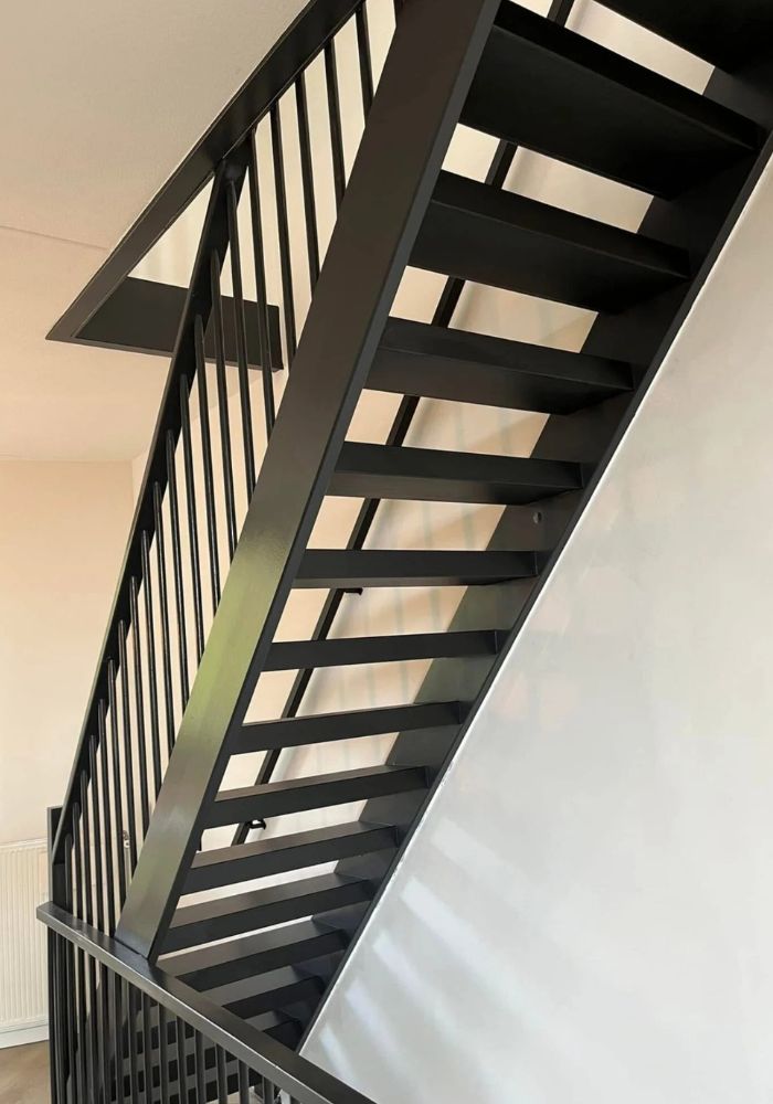 Houtlook trappen Zwart
