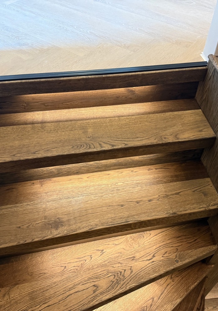 Houtlook trappen Black