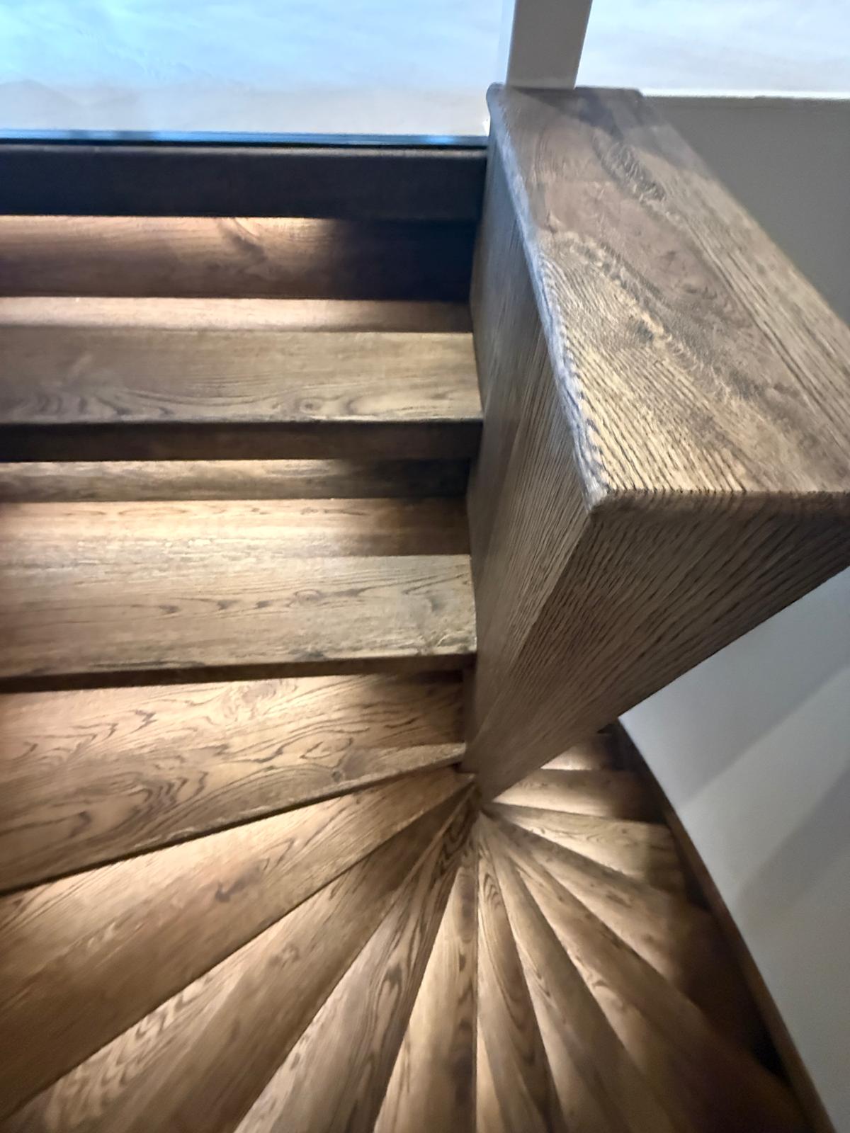 Houtlook trappen Black