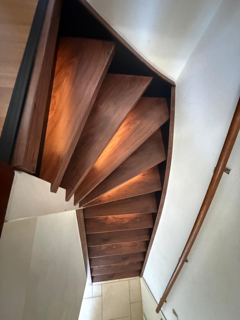 Houtlook trappen Walnuss