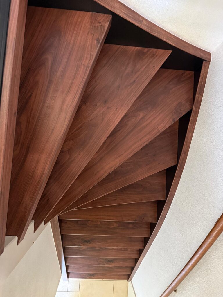 Houtlook trappen Walnuss
