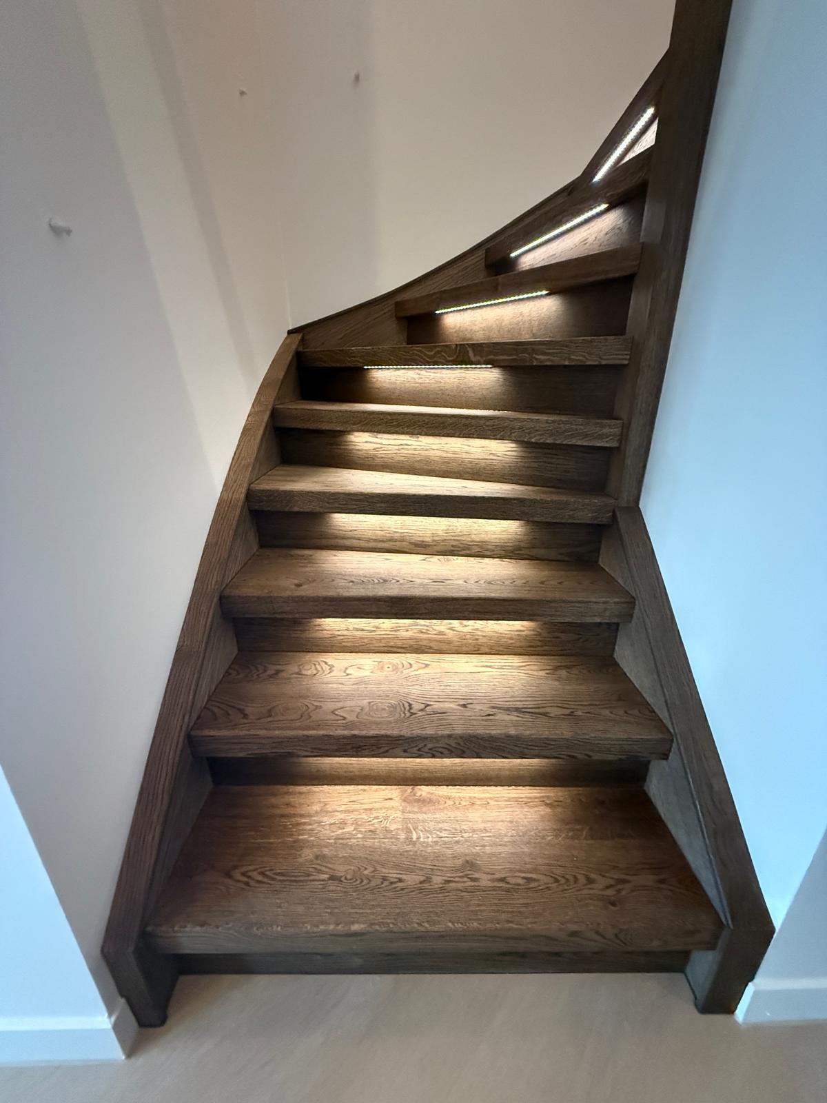 Houtlook trappen Black